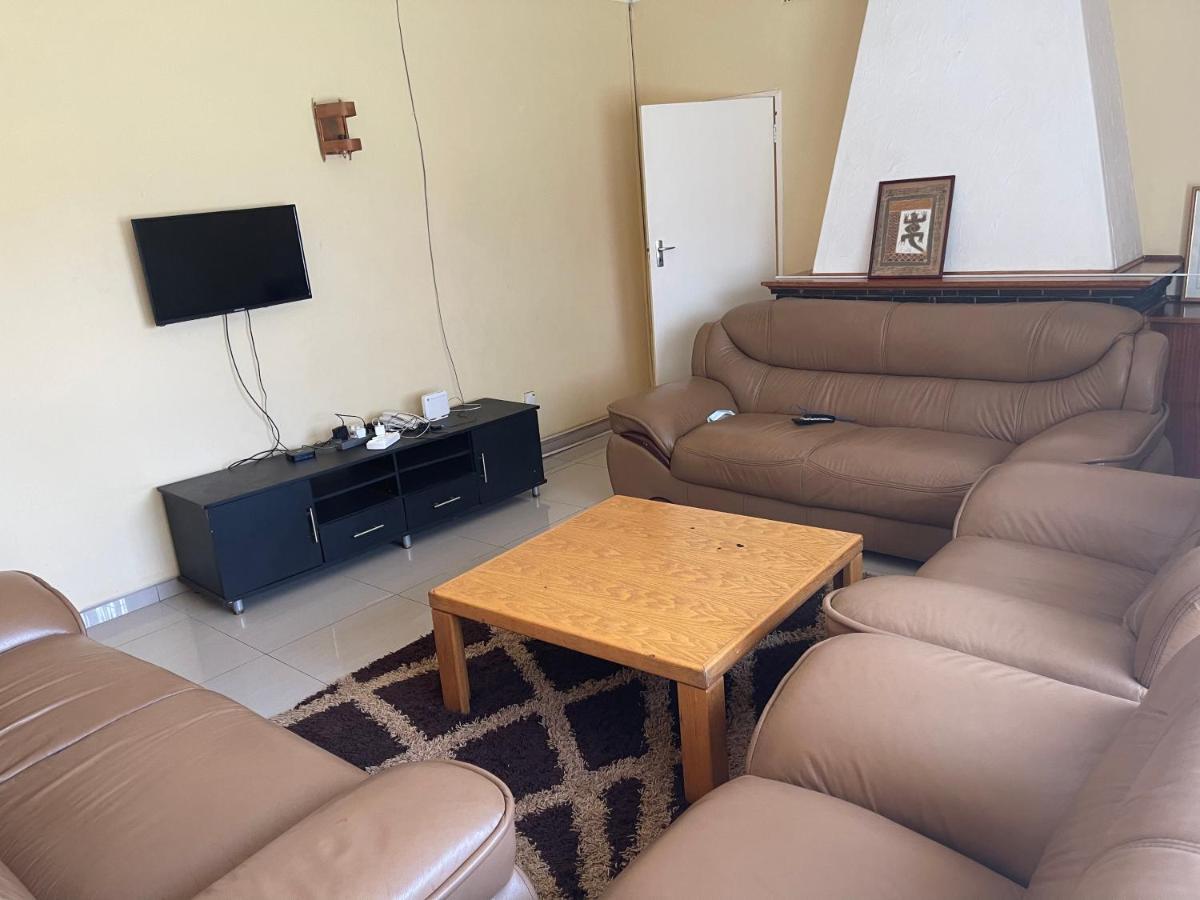 The Hawks Bed And Breakfast Harare Buitenkant foto