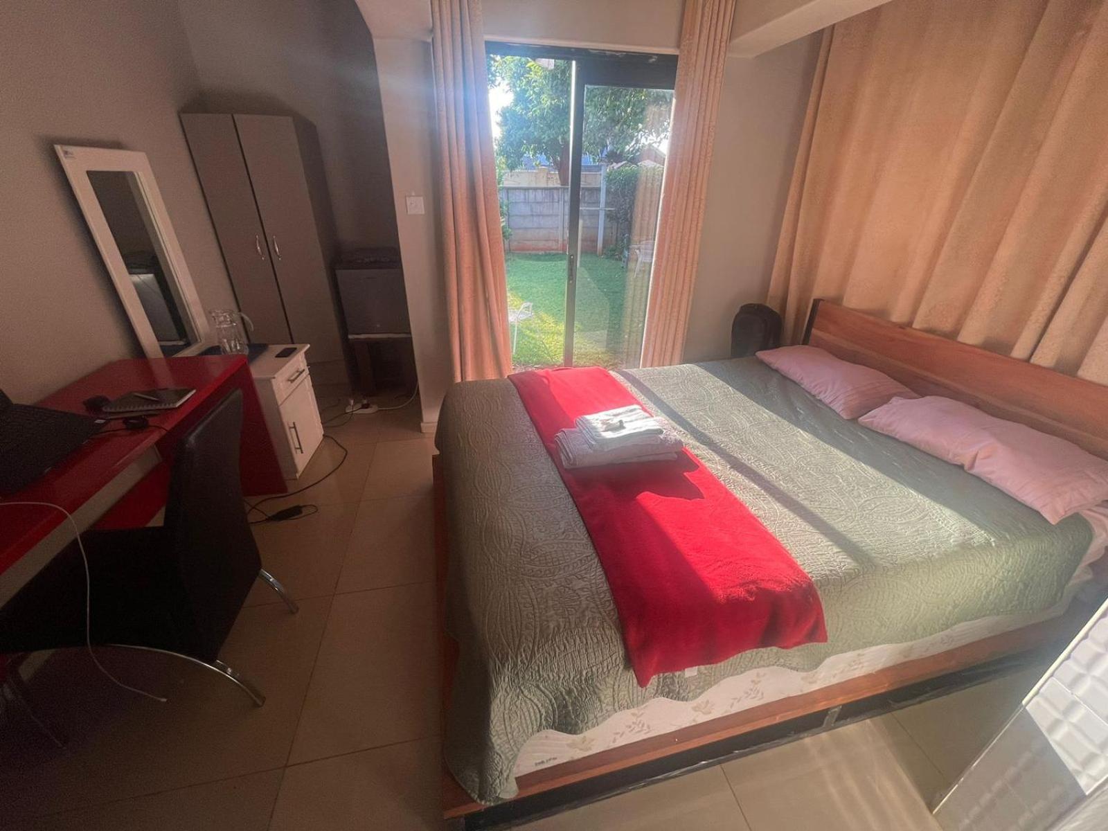 The Hawks Bed And Breakfast Harare Buitenkant foto