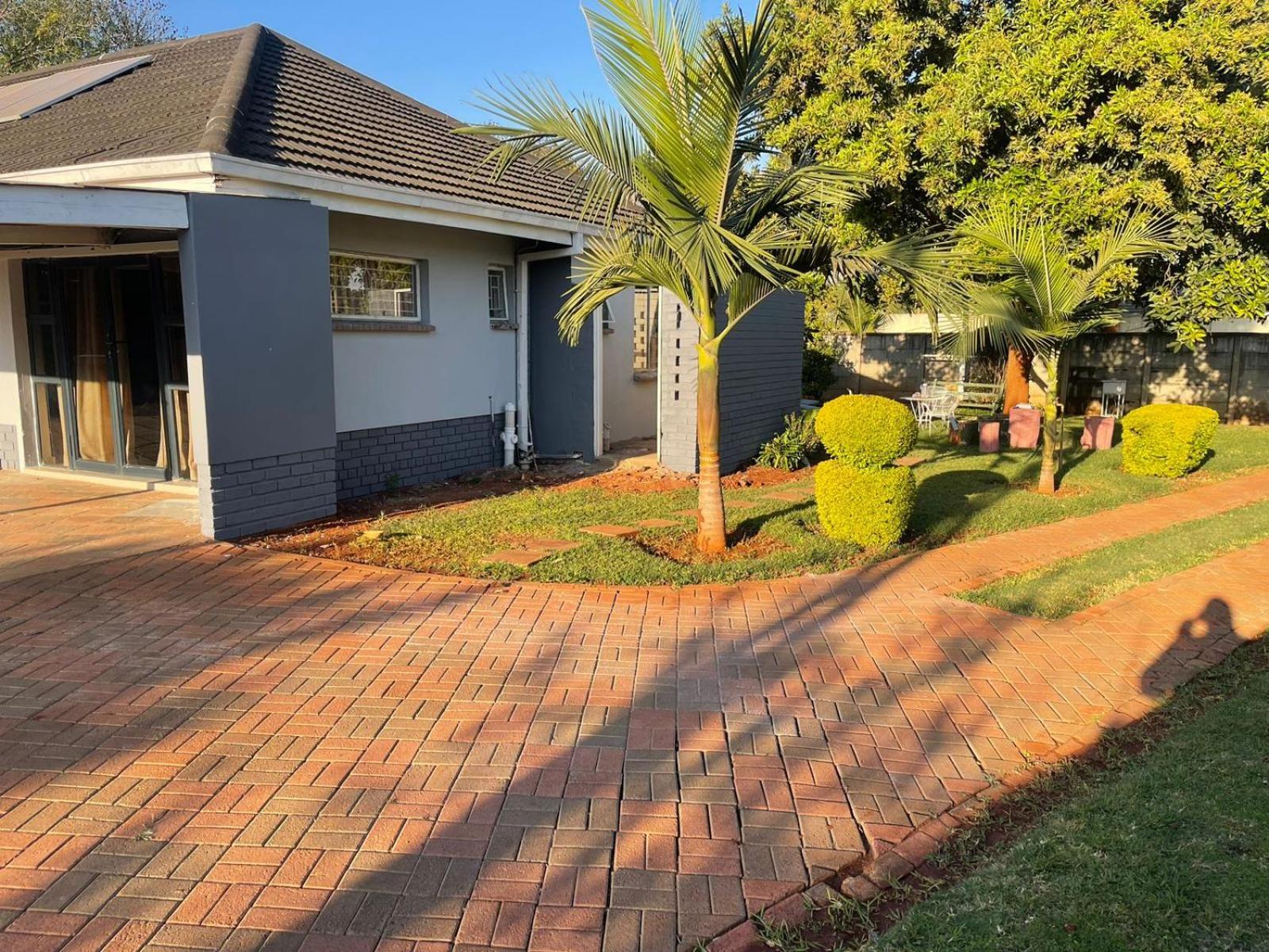 The Hawks Bed And Breakfast Harare Buitenkant foto