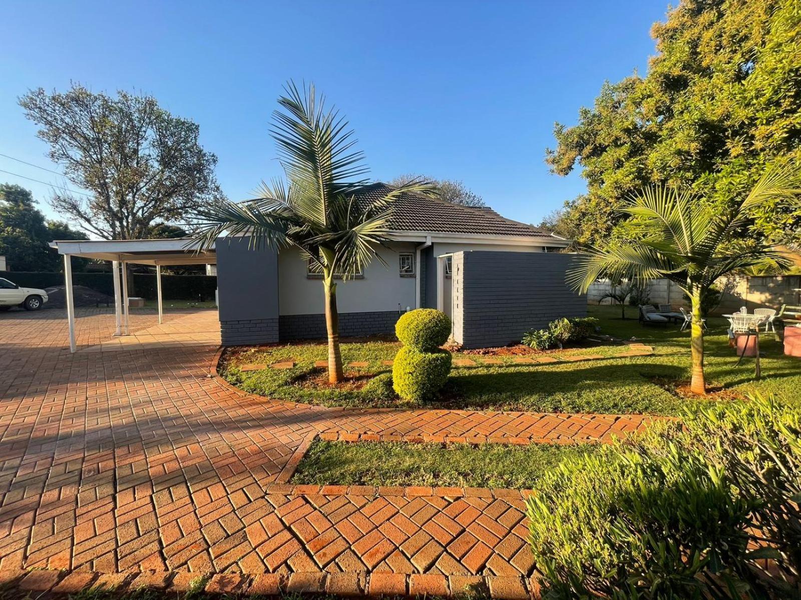 The Hawks Bed And Breakfast Harare Buitenkant foto
